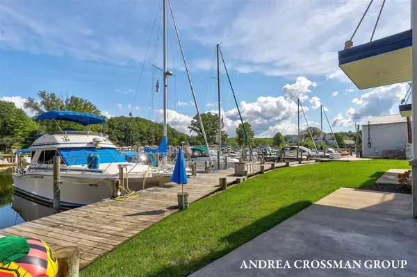 South Haven, MI 49090,1 Bailey Avenue