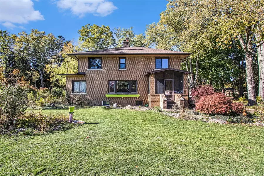 2294 Colfax Avenue, Benton Harbor, MI 49022-6804