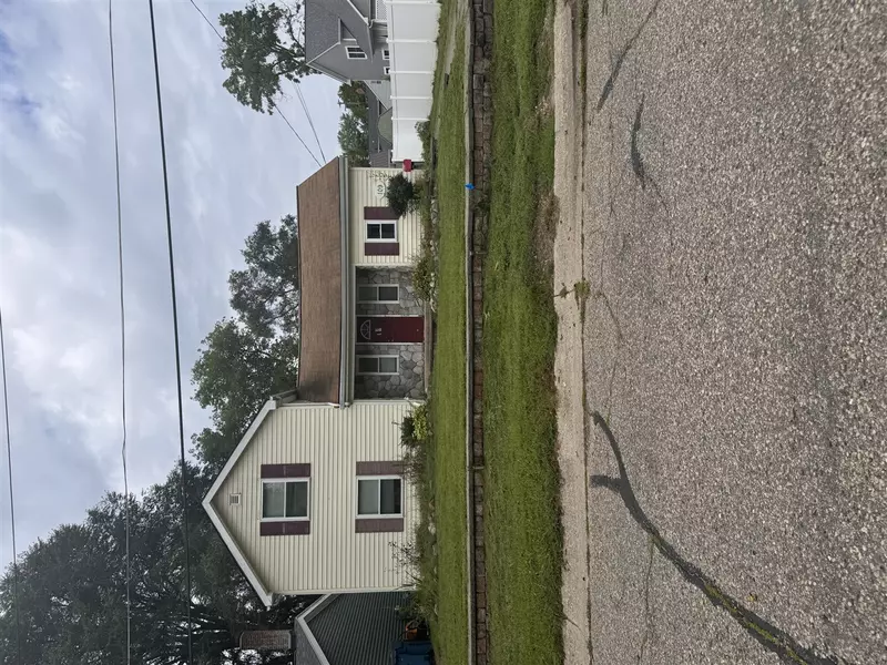 109 Second Street, Holly, MI 48442