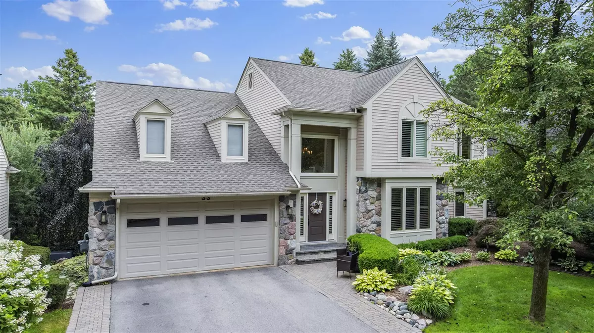 Bloomfield Hills, MI 48304-2865,33 Boulder Lane