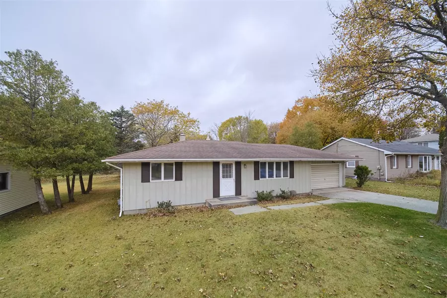 820 Robinson Street, Manistee, MI 49660-2016