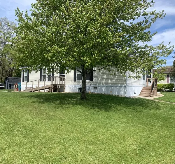 1232 Shiawassee River Road, Three Rivers, MI 49093