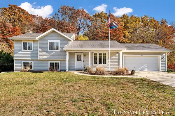 14001 Ridgewood Drive, Holland, MI 49424-1207