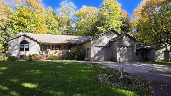 8632 W Blanchard Road, Blanchard, MI 49310-9781