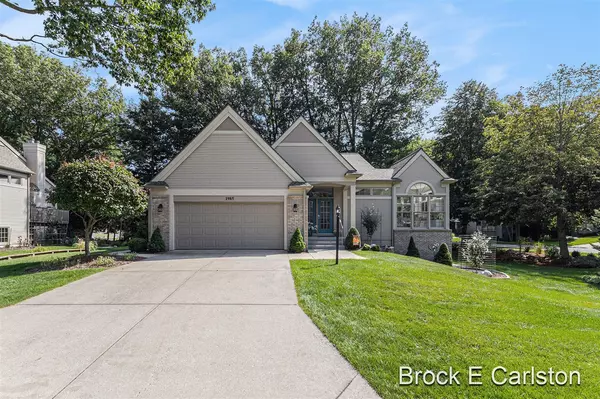 Norton Shores, MI 49441,1985 Forest Glen Court