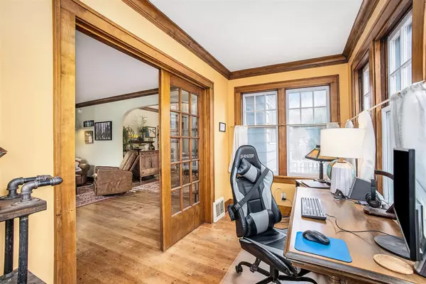 Grand Haven, MI 49417,927 Franklin Avenue