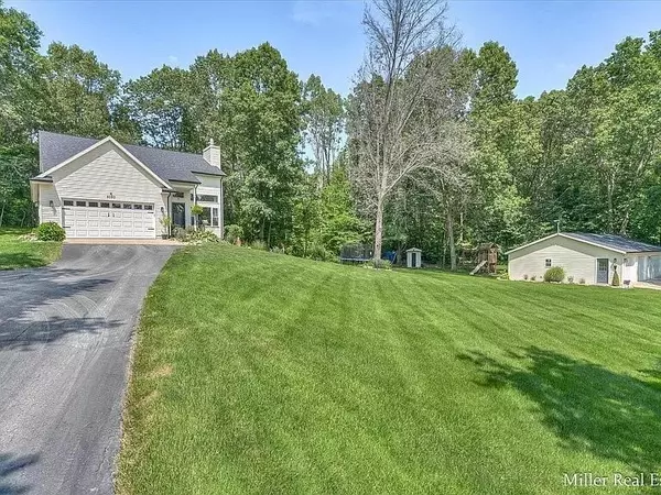 5020 Rountree Drive, Middleville, MI 49333