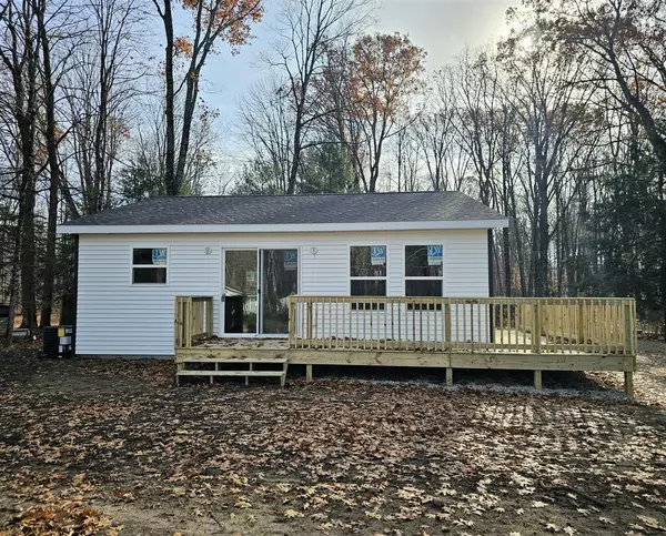 Newaygo, MI 49337-9286,8478 Vista Drive