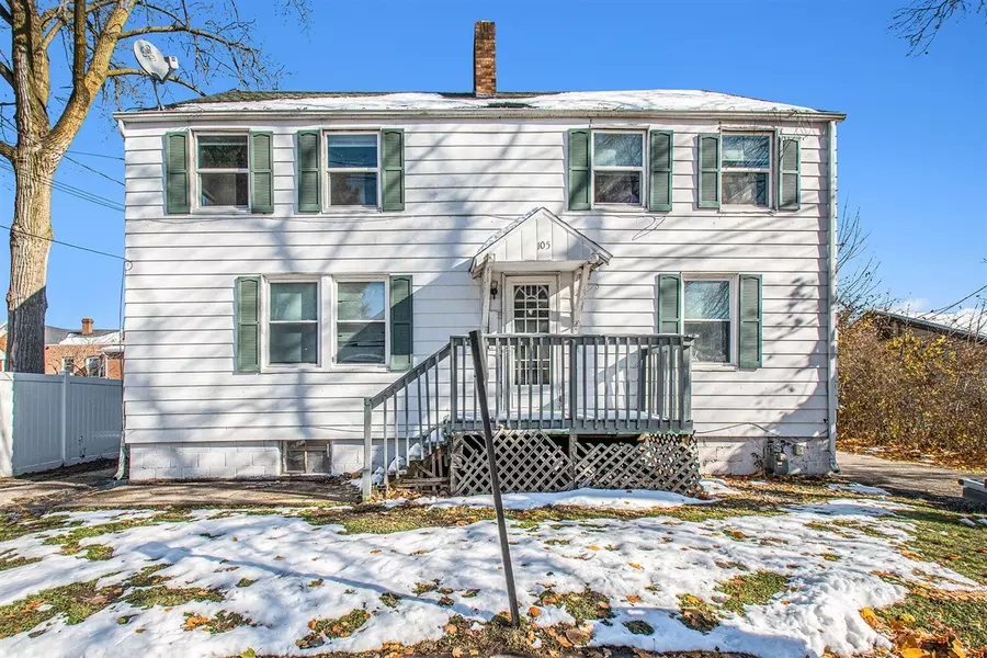 105 Maple Court, Buchanan, MI 49107-1511