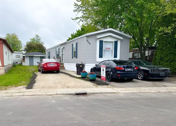 5220 Village Drive, Wyoming, MI 49509