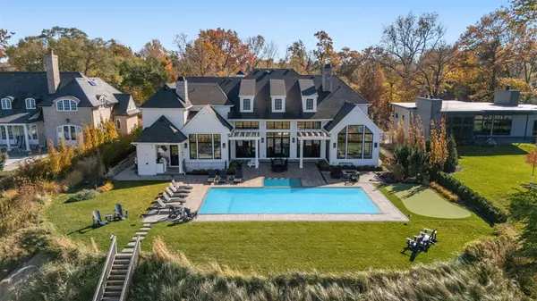 11791 Marquette Drive, New Buffalo, MI 49117-9221