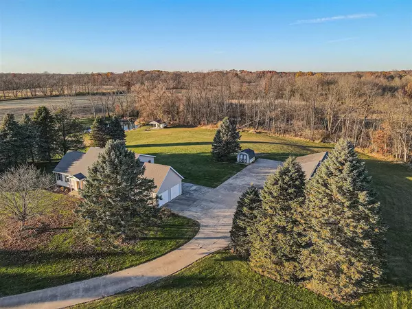 8300 W W X Ave Avenue, Schoolcraft, MI 49087