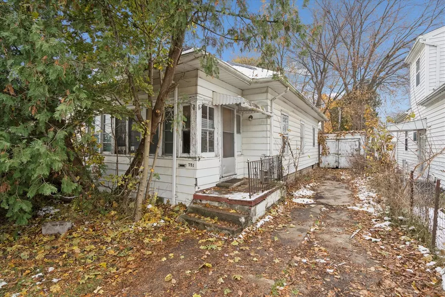 751 Westmoreland Avenue, Lansing, MI 48915-2023