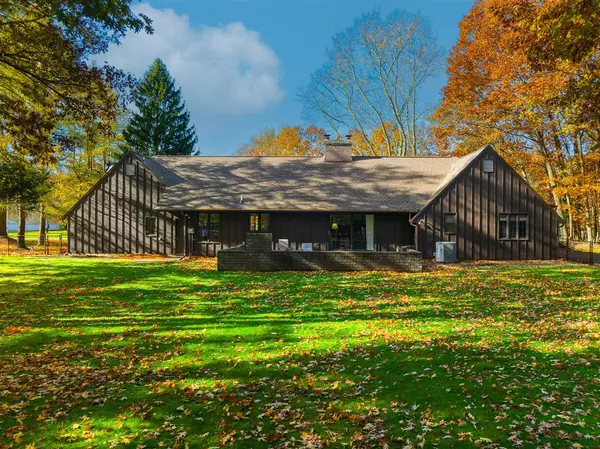 Norton Shores, MI 49441-4627,4000 Braeburn Drive