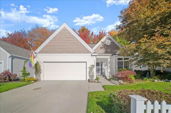 17711 Cobblefield Lane, Spring Lake, MI 49456-9264