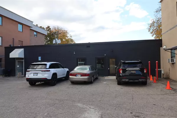 Paw Paw, MI 49079-1409,228 E Michigan Avenue