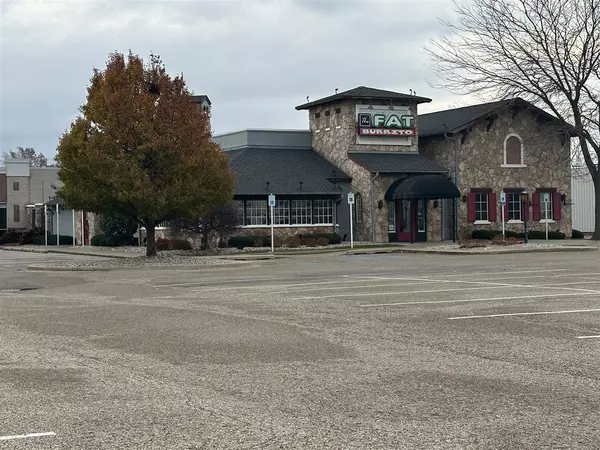 3015 W Shore Drive, Holland, MI 49424-7508