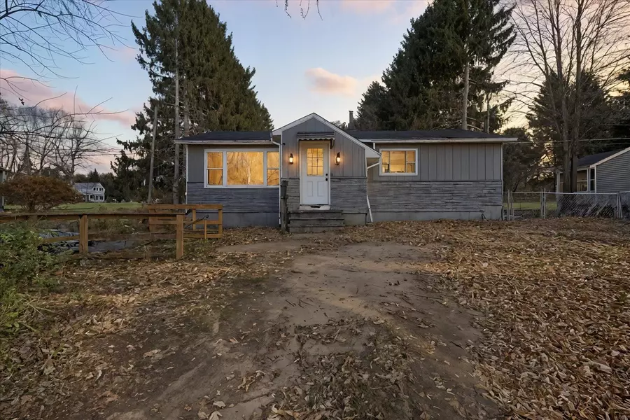 9470 Peck Road, Greenville, MI 48838-9532