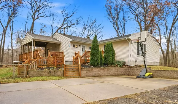 Belleville, MI 48111-8809,46336 Willow Road