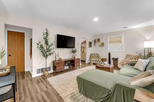 Wyoming, MI 49509,2828 Charlesgate Avenue