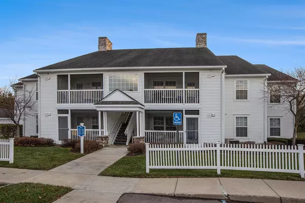 2768 S Knightsbridge Circle, Ann Arbor, MI 48105-9287