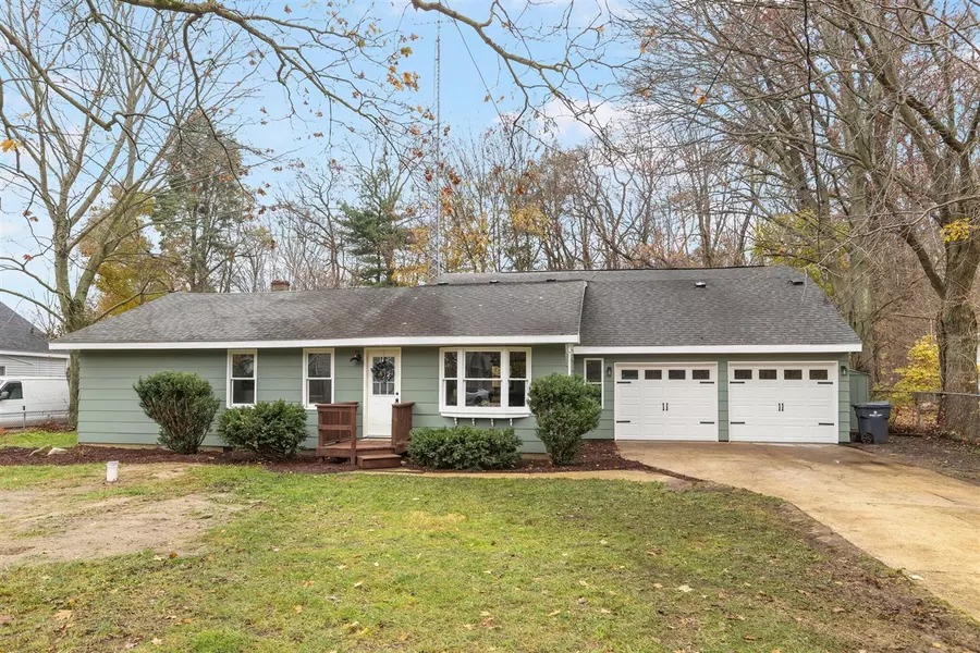 91760 Pitcher Drive, Benton Harbor, MI 49022-9378