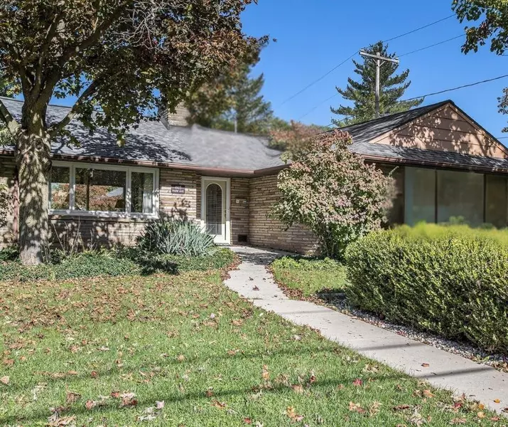 603 Park Avenue, Parchment, MI 49004-1235