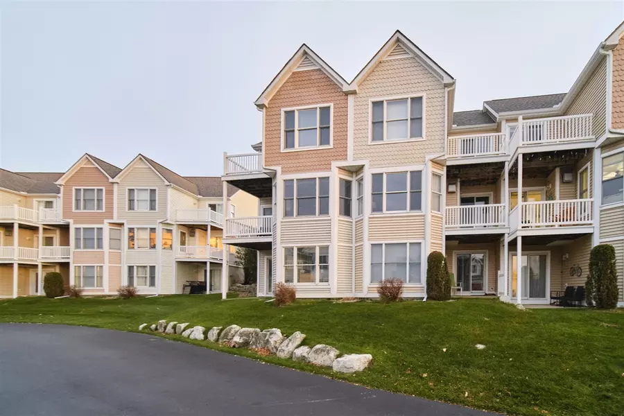 84 Charter Court, Manistee, MI 49660-3511