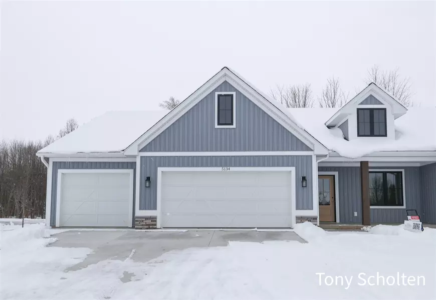 5151 Blendon Meadow Circle, Hudsonville, MI 49426-6800