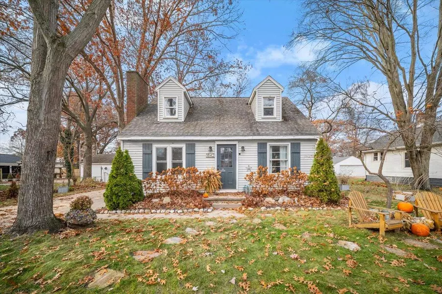 1842 Moulton Avenue, North Muskegon, MI 49445-3128