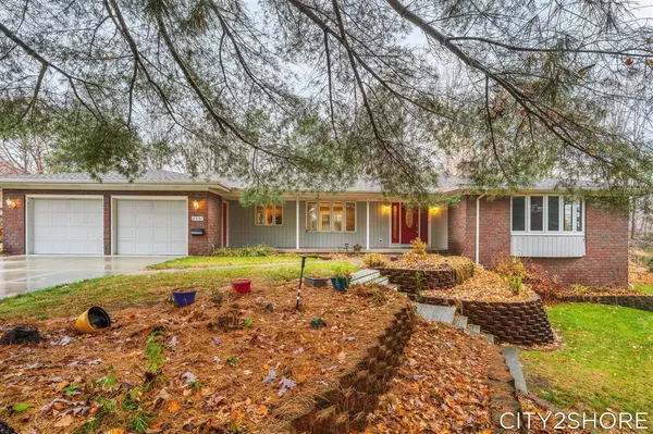 Jenison, MI 49428,8351 Pleasant Ridge Court