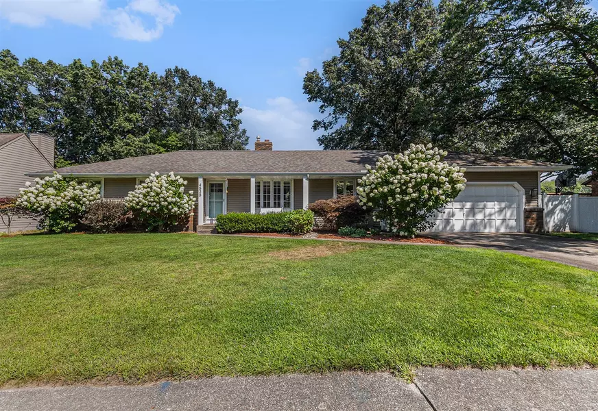 4538 Cherrywood Court, Norton Shores, MI 49441-4810