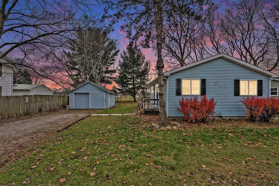 902 Millard Street, Three Rivers, MI 49093-9588