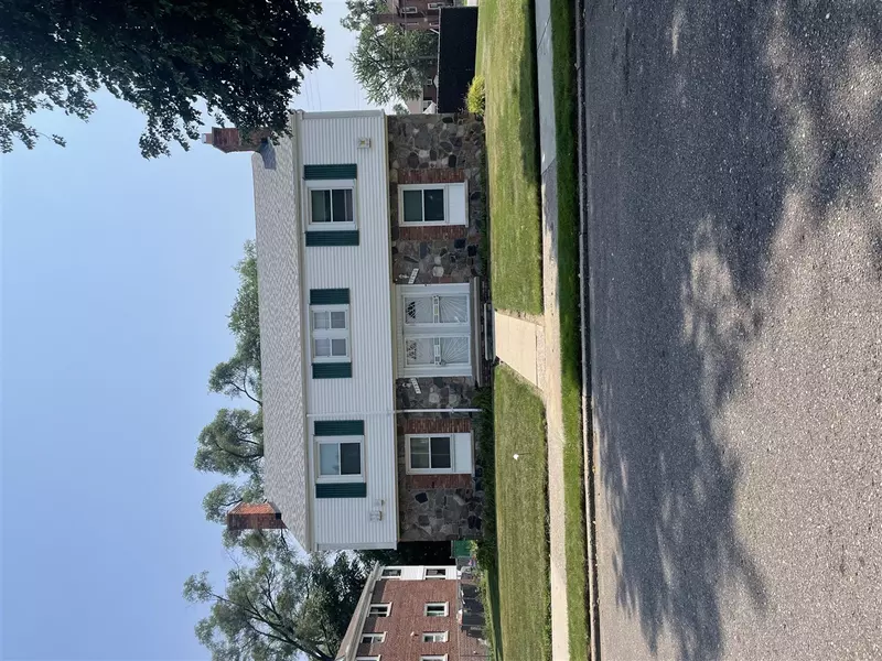 17510 Wisconsin Street, Detroit, MI 48221-2504