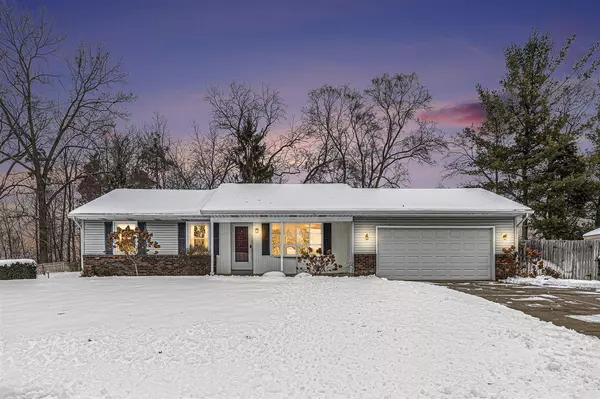 863 Beauford Street, Grand Rapids, MI 49508-7075