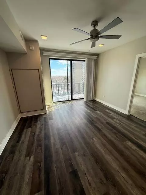 Royal Oak, MI 48067,480 N Main Street