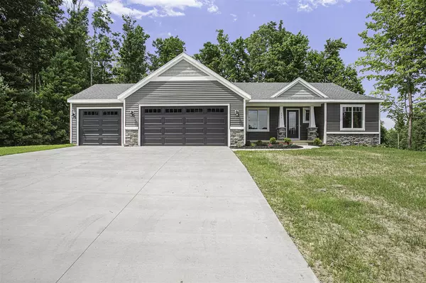 237 Warbler Drive, Caledonia, MI 49316