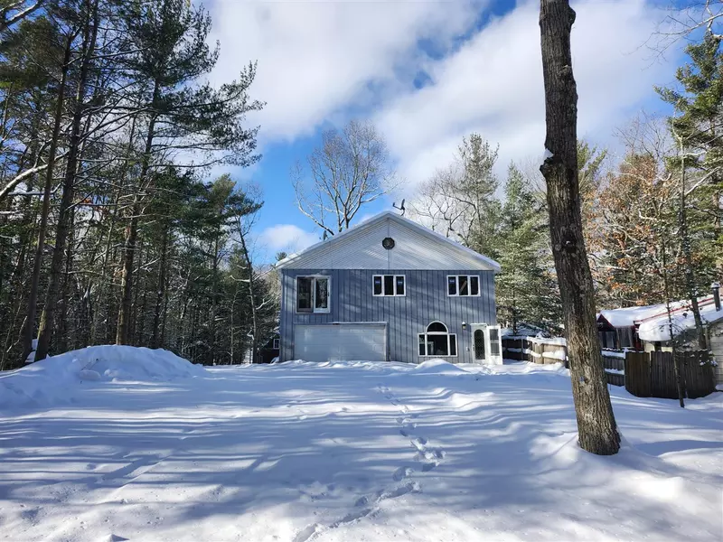 6395 S Lakeshore Drive, Pentwater, MI 49449-9658