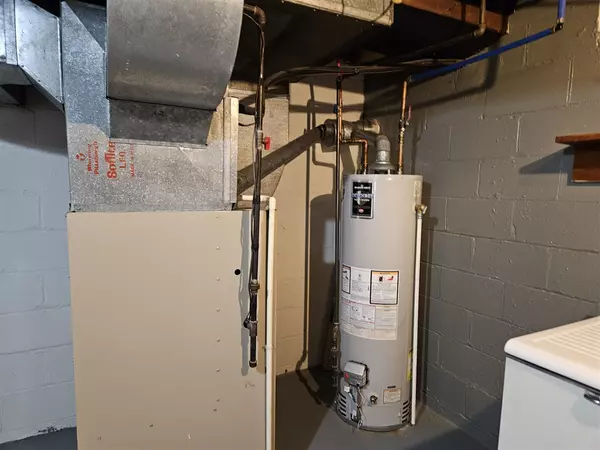 Adrian, MI 49221-1429,702 Leland Court