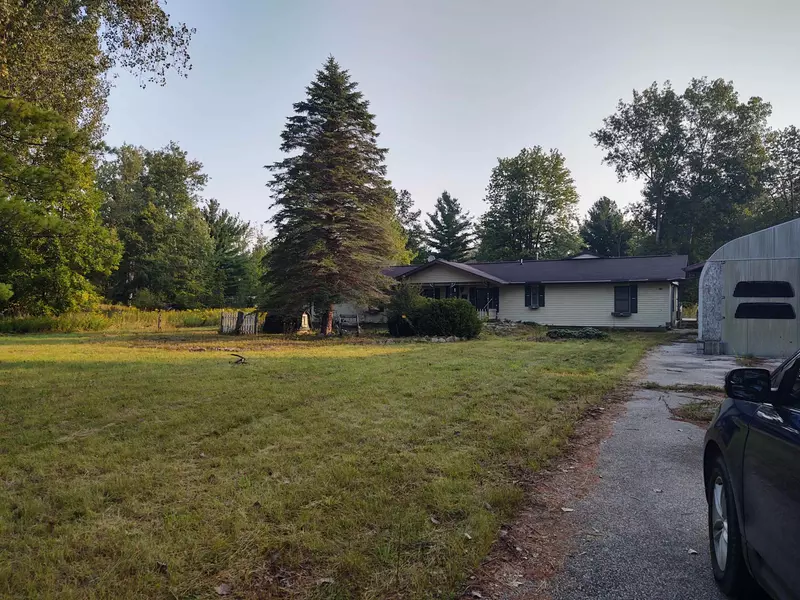 3890 Bay Arenac Line Road, Pinconning, MI 48650