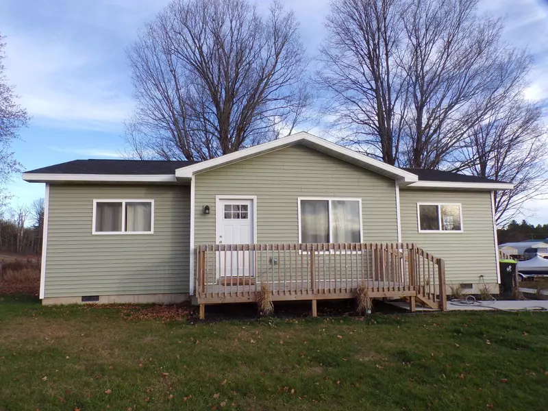 3384 Clyde Drive, Mesick, MI 49668