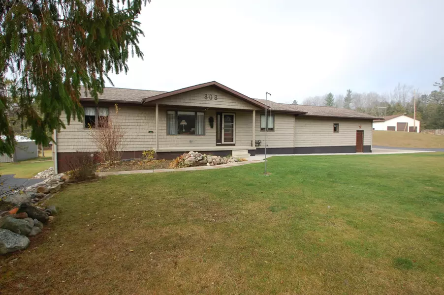 808 Dow, West Branch, MI 48661