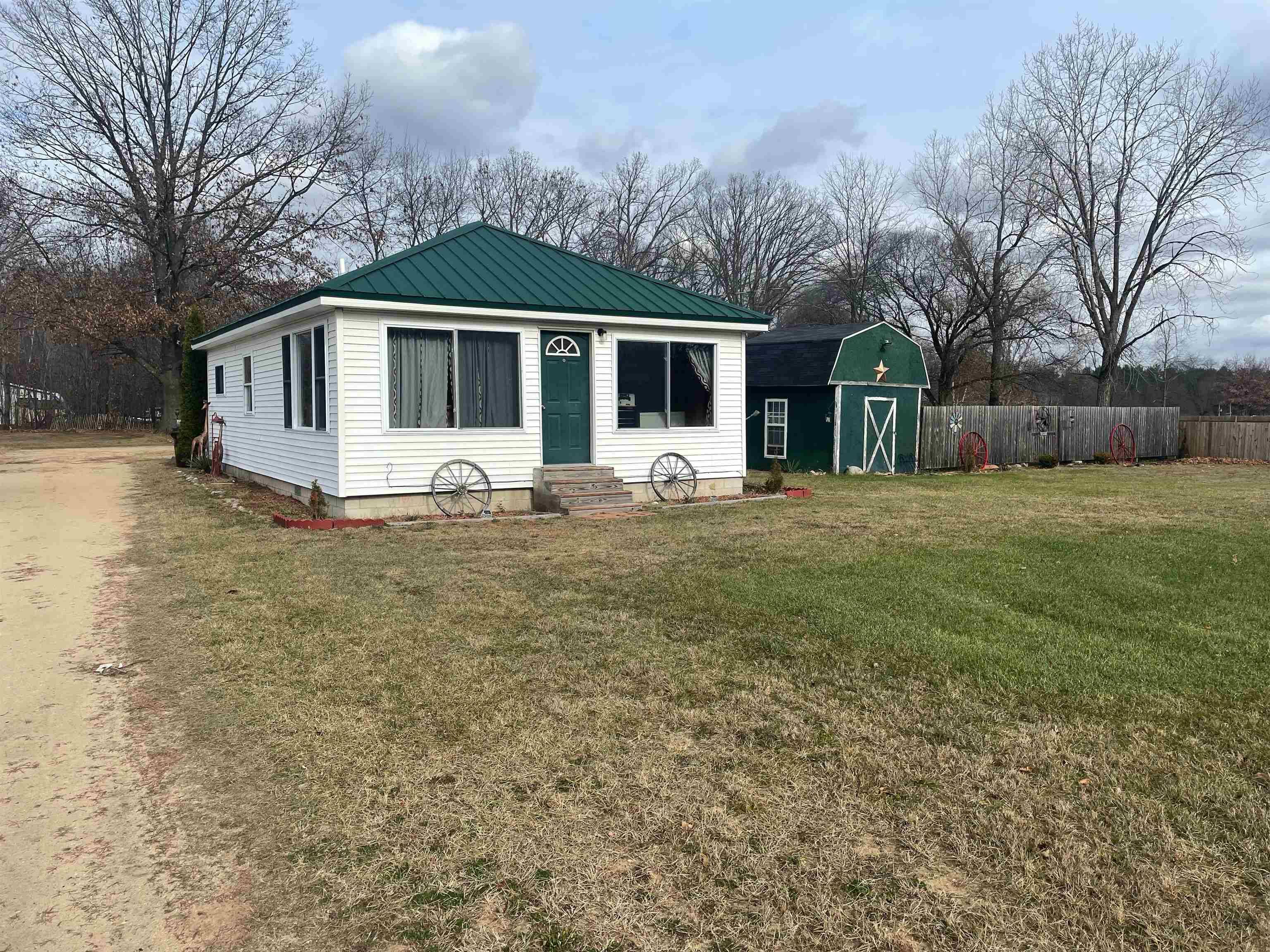 11221 E Valley Road, Mount Pleasant, MI 48858