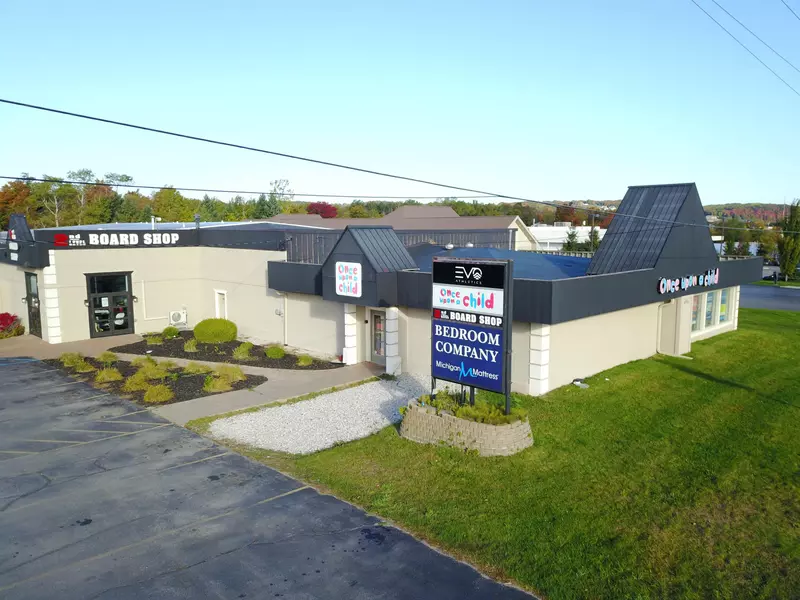 2751 N US-31 S, Traverse City, MI 49684