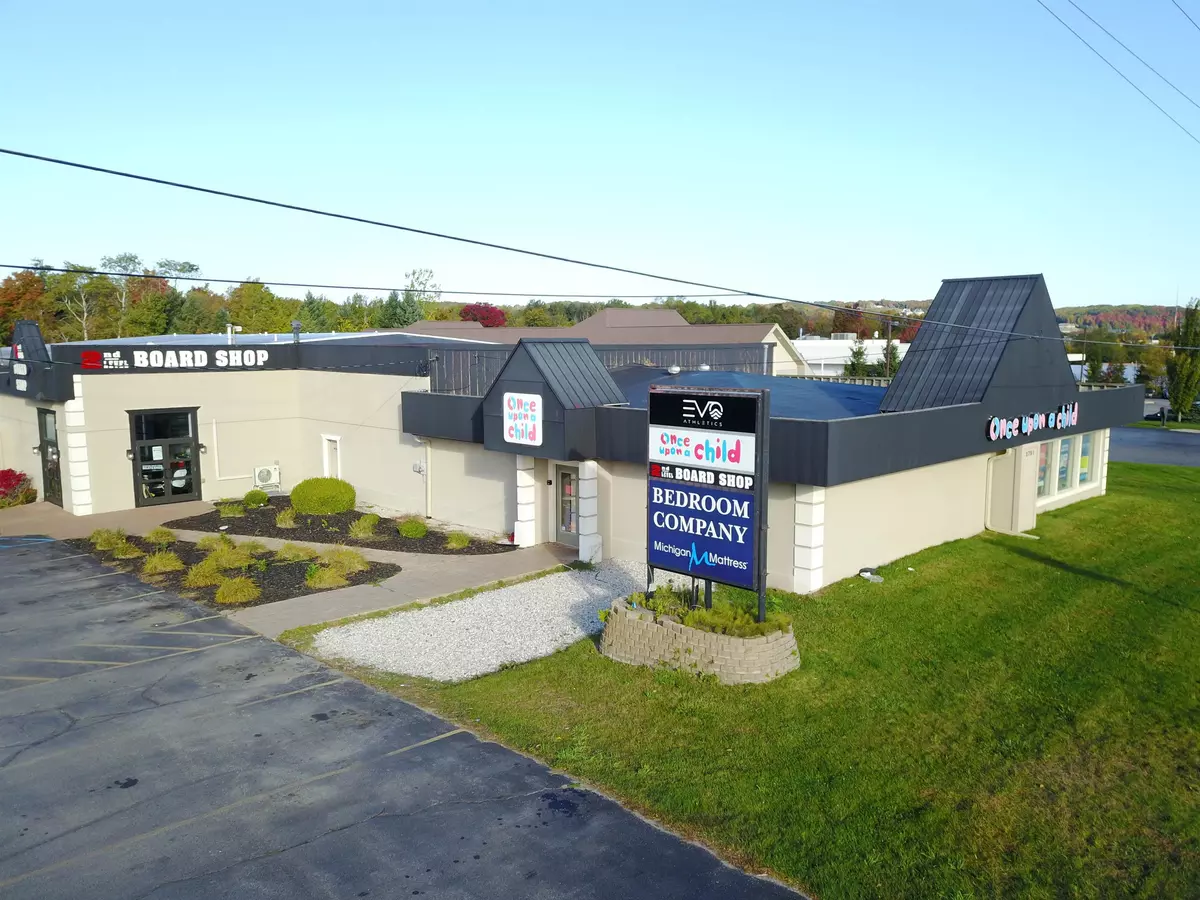 Traverse City, MI 49684,2751 N US-31 S