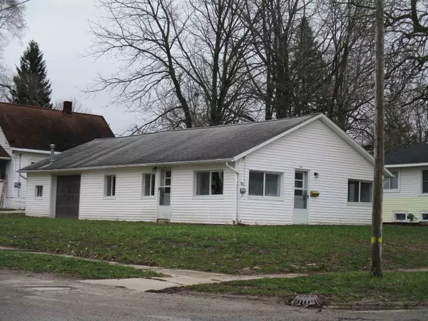 214 N Grover Avenue,  Alma,  MI 48801