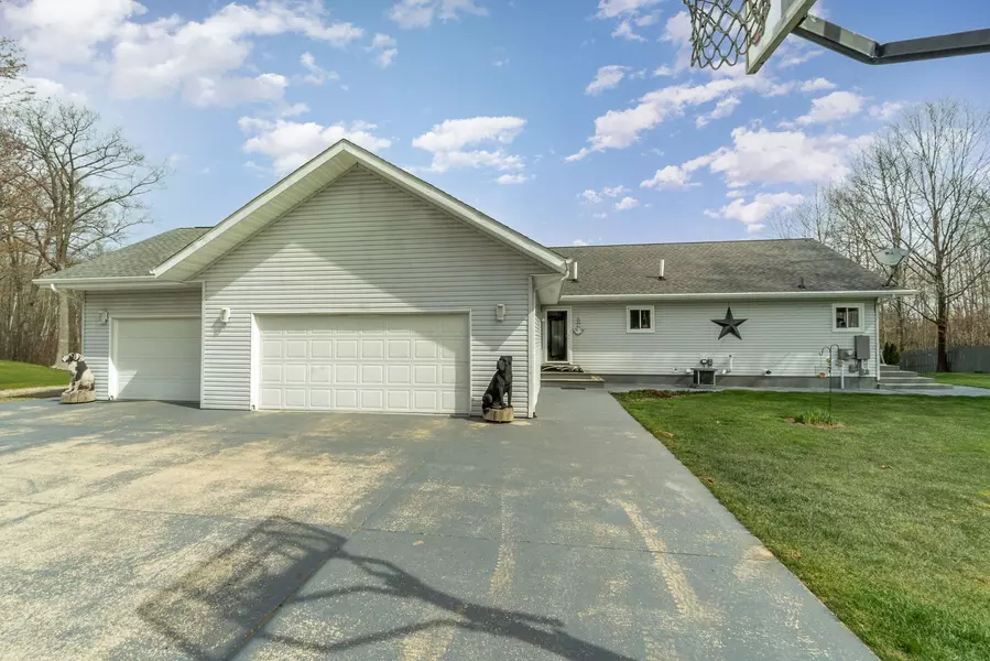 1207 Winding Wood Drive, Farwell, MI 48622