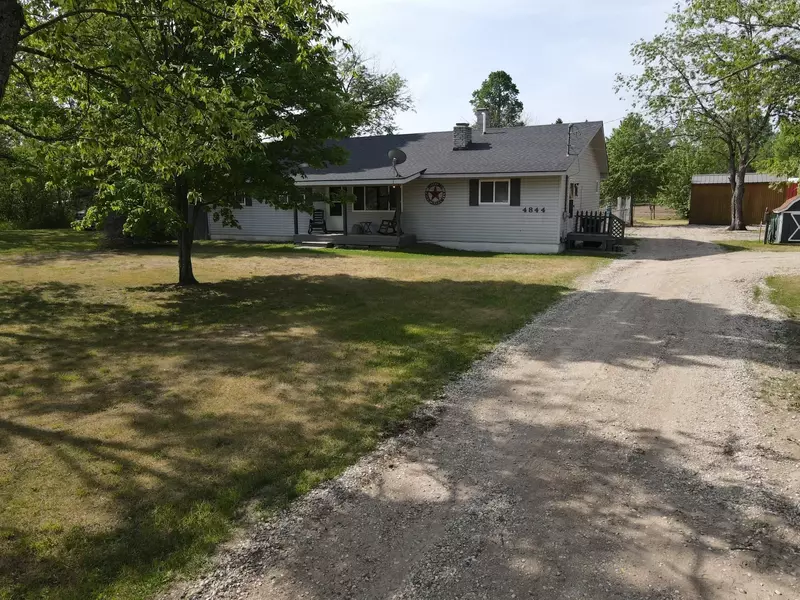 4844 E Doerr Road, Mancelona, MI 49659