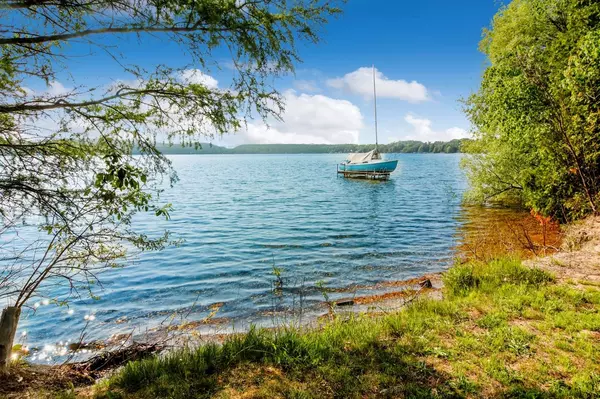 Lake Leelanau, MI 49653,N Lake Leelanau