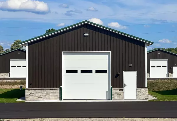 3064 Lucky Dog Lane, Traverse City, MI 49685